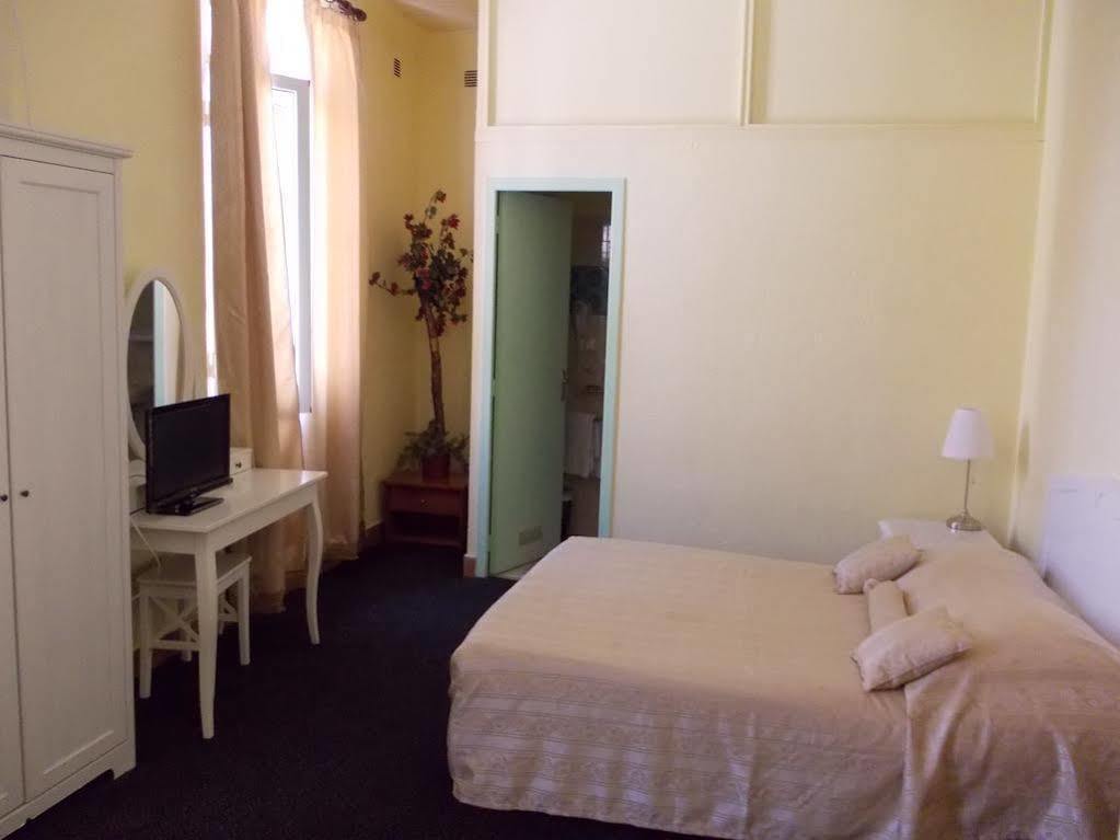 Hotel Neptune Кан Екстериор снимка